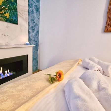 Royal Mansion In Unirii Square Apartment Клуж-Напока Екстериор снимка
