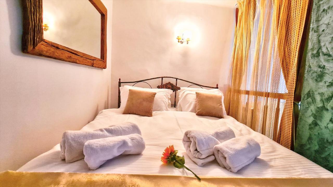Royal Mansion In Unirii Square Apartment Клуж-Напока Екстериор снимка